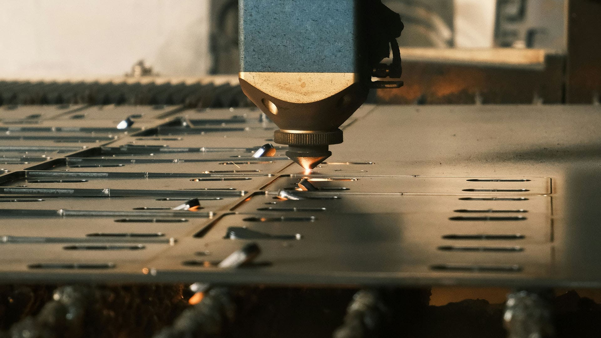 lasersko graviranje i isecanje, UV štampa