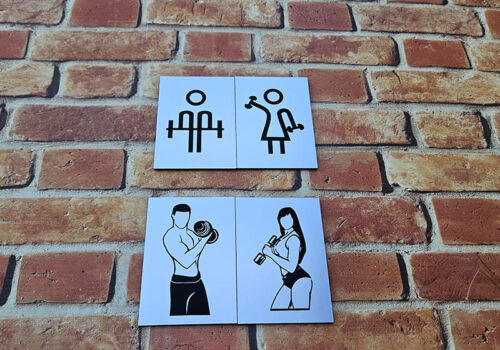 Model pločica za označavanje toaleta/svlačionica u fitness centru