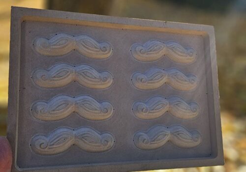 Alat za izlivanje čokolade, model brkovi