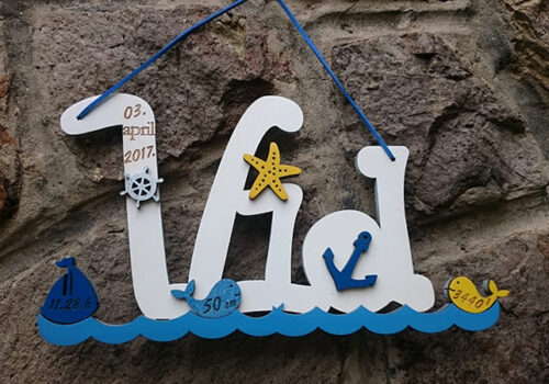 Drveno ime sa morskim motivima