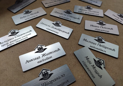 ID model pločice sa logom