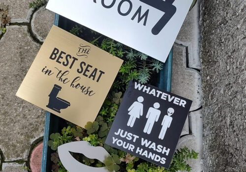 Mix modela pločica za označavanje toaleta