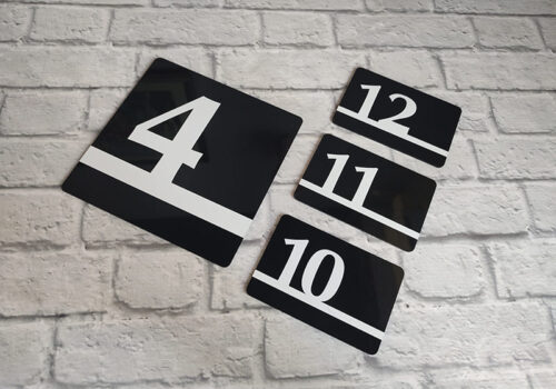 Modeli brojeva crna graverska plastika