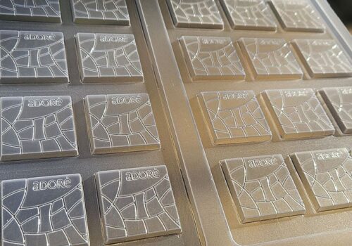 Kalup za izlivanje čokolade, Adoré praline sa reljefom