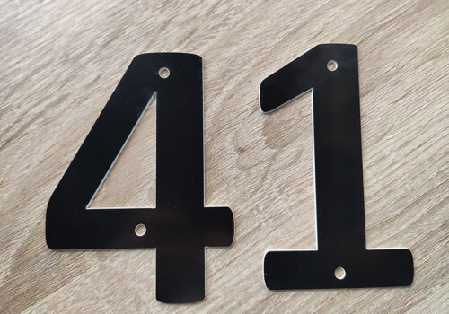 Kucni broj od graverske plastike