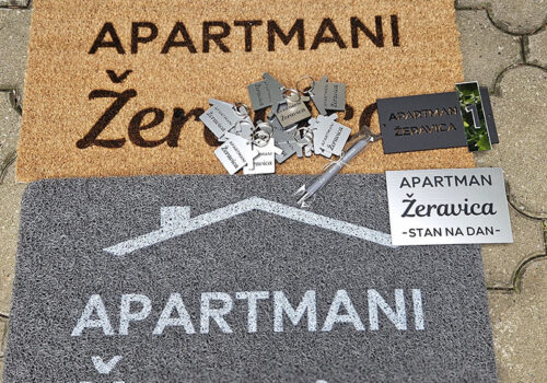Set otirača i pločica za apartman Žeravica
