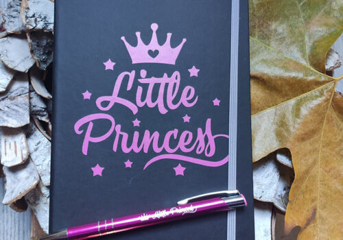 Set rokovnik i hemijska kao rođendanski poklon