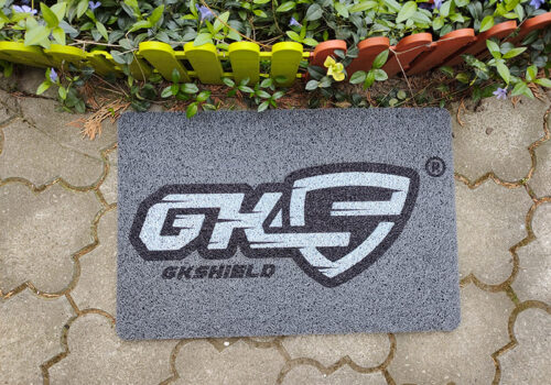 Sivi pvc otirac sa logom